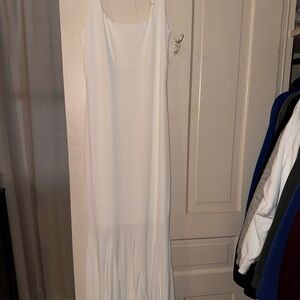 Elegant White Maxi Dress